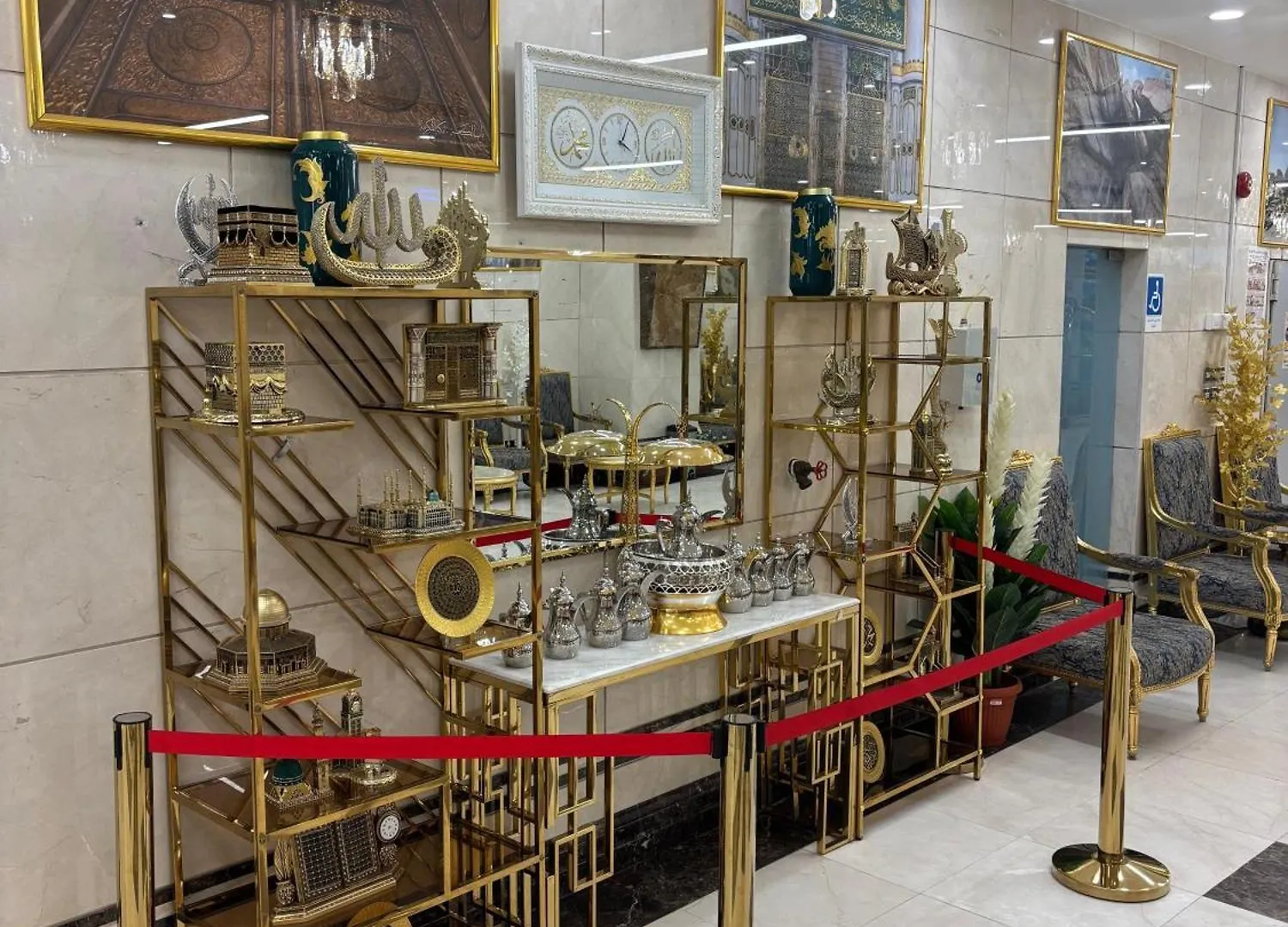 فندق ضيوف المقام الذهبي توصيل مجاني للحرم - Diouf Al Maqam Al Dahabi Hotel Free Shuttle Service to Haram مكة